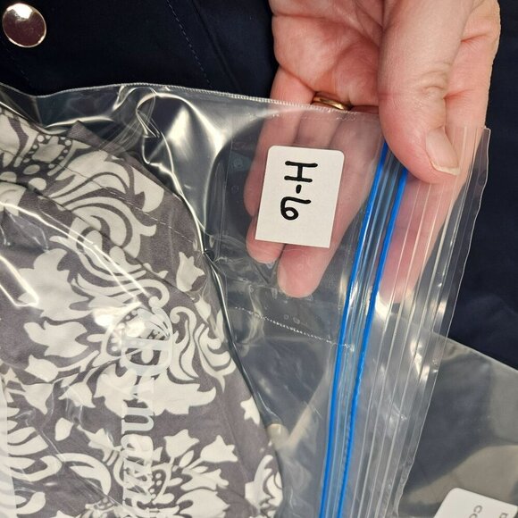 Udder covers Nursing Cover‎ For Breastfeeding Privacy Gray White Floral Cotton - Picture 7 of 7